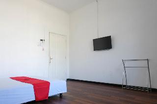 RedDoorz near Ahmad Yani Airport 3 fotoÄŸrafÄ±