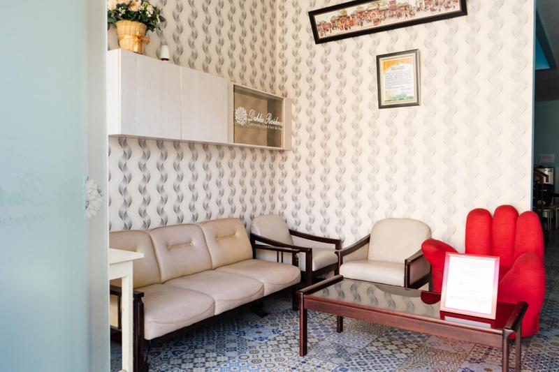 RedDoorz near Gajah Mada Street Semarang - Lobi