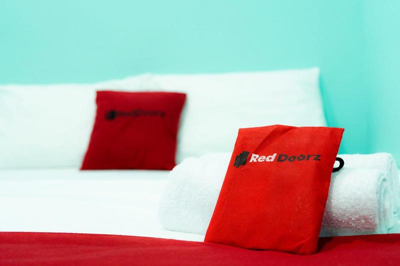 RedDoorz near Gajah Mada Street Semarang - Oda