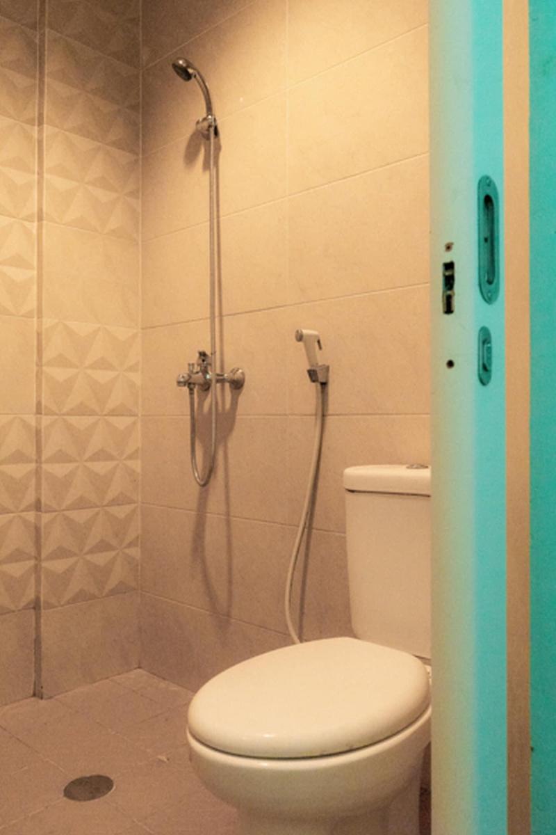 RedDoorz near Gajah Mada Street Semarang - Oda
