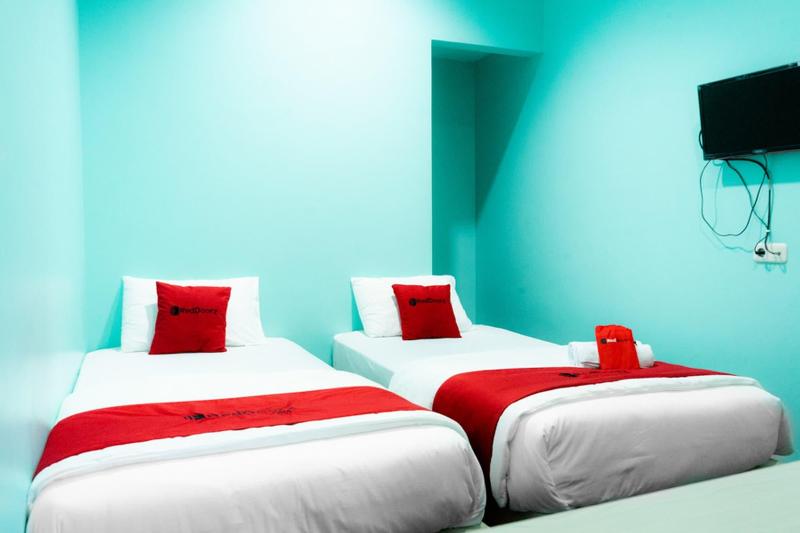 RedDoorz near Gajah Mada Street Semarang - Oda