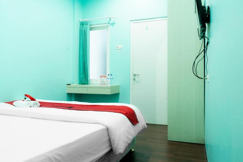 RedDoorz near Gajah Mada Street Semarang - Oda