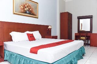 RedDoorz near Kampung Warna Warni otel fotoğrafı