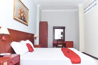 RedDoorz near Kampung Warna Warni fotoÄŸrafÄ±