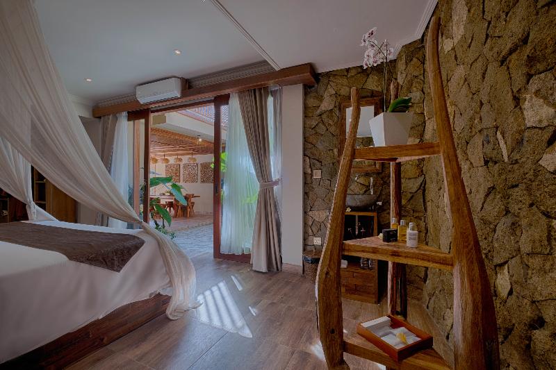 Sanga Sanga Mas Ubud Villa - Oda