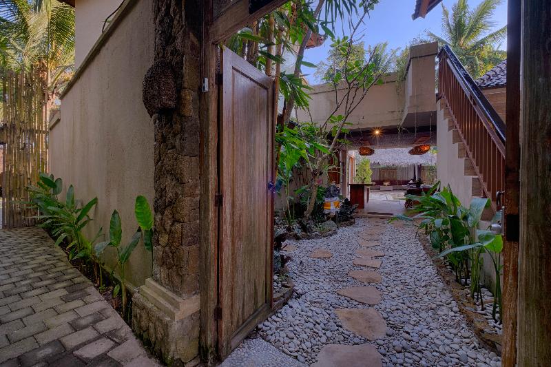 Sanga Sanga Mas Ubud Villa - Oda
