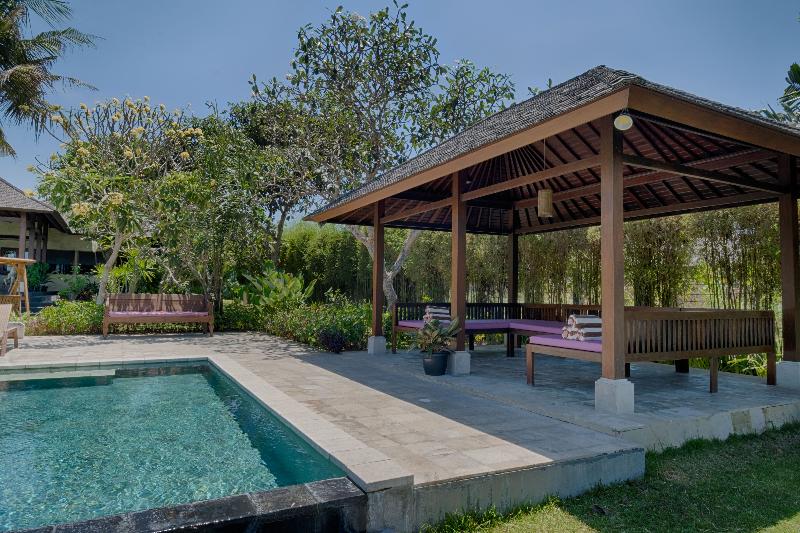 Kutus Kutus Ketewel Villa - Havuz