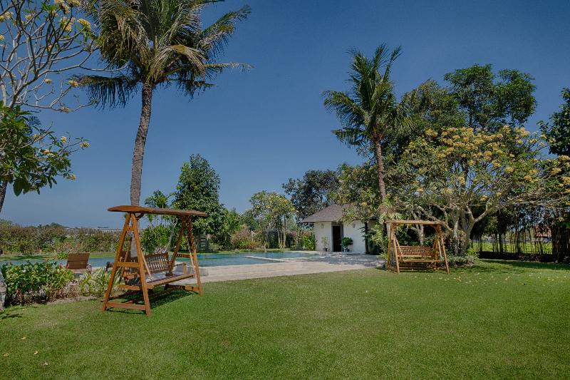 Kutus Kutus Ketewel Villa - Havuz