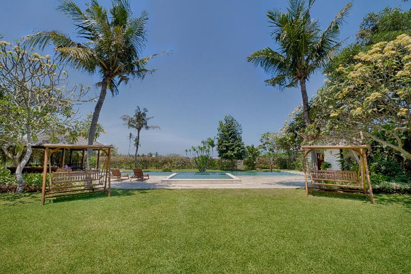 Kutus Kutus Ketewel Villa - Havuz