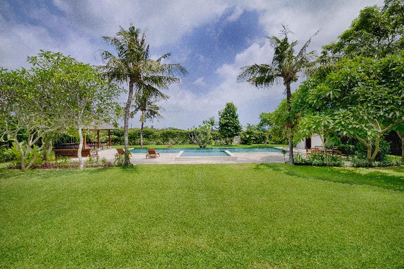 Kutus Kutus Ketewel Villa - Havuz