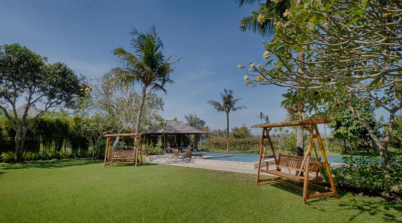 Kutus Kutus Ketewel Villa - Havuz