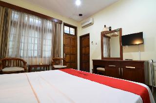 RedDoorz Plus @ Laweyan fotoÄŸrafÄ±