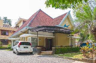 RedDoorz Plus near Brawijaya Museum otel fotoğrafı