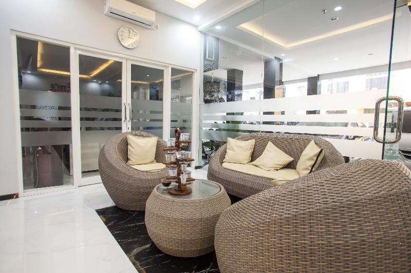RedDoorz Plus near Politeknik Negeri Malang - Lobi