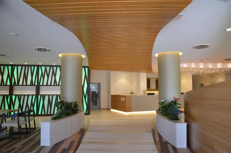 Laguna Park Hotel - Lobi