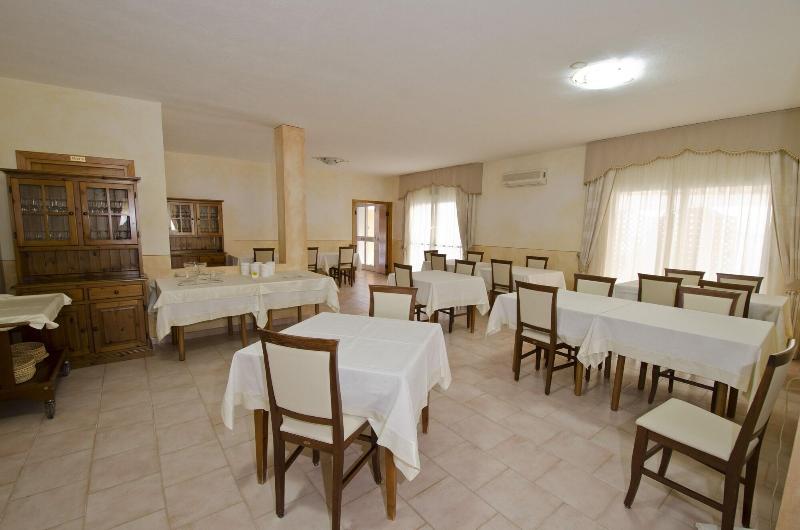 Il Gabbiano Hotel Isola Rossa - Restoran