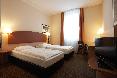 IntercityHotel Berlin Ostbahnhof oda fotoğrafı