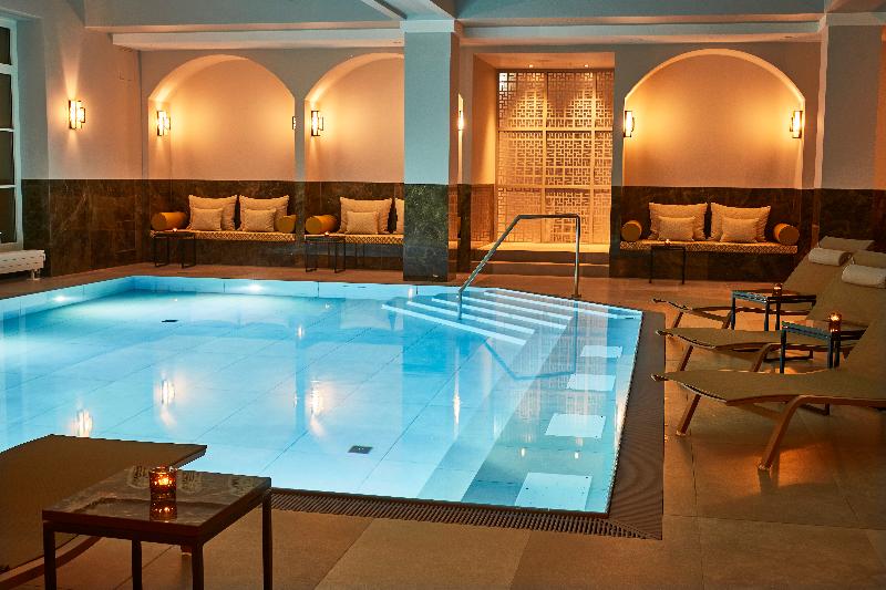 Steigenberger Icon Grandhotel & Spa Petersberg - Havuz