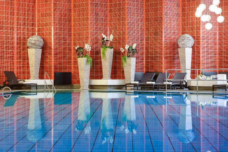 Steigenberger Hotel Bad Neuenahr - Havuz