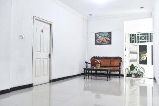 RedDoorz near Sultan Hasanuddin Airport 2 fotoÄŸrafÄ±