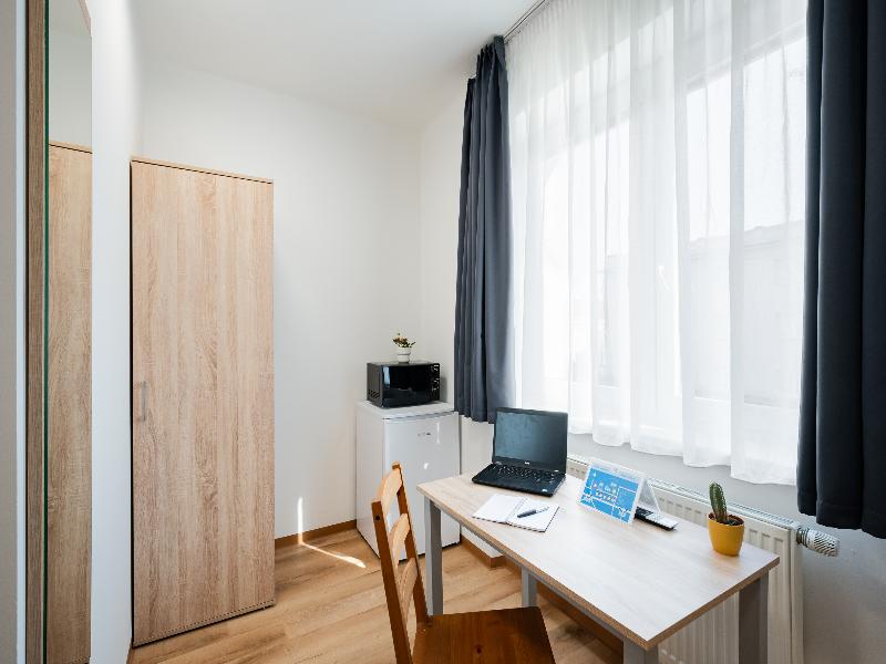 University Hotel - Oda