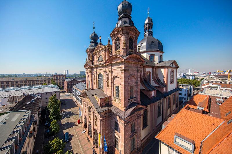 Holiday Inn Mannheim City - Hauptbahnhof - Genel