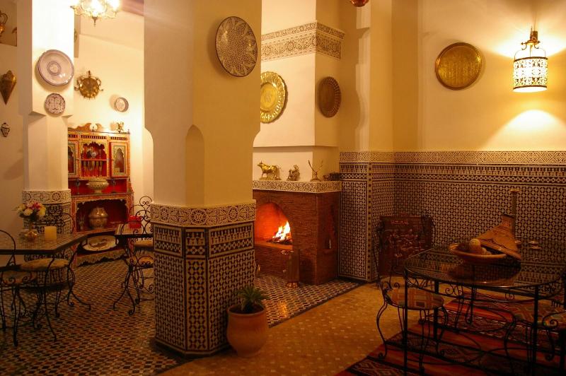 Riad Kettani - Aktivite