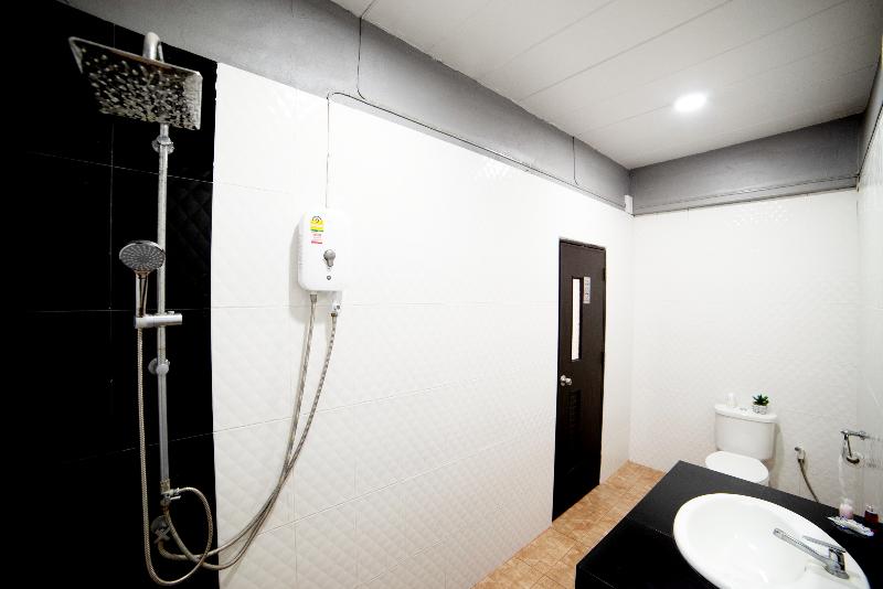 OYO 465 Krung Kao Traveller Lodge - Oda