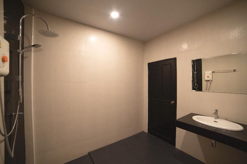 OYO 465 Krung Kao Traveller Lodge - Oda