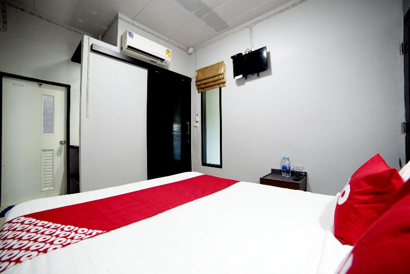 OYO 465 Krung Kao Traveller Lodge - Oda