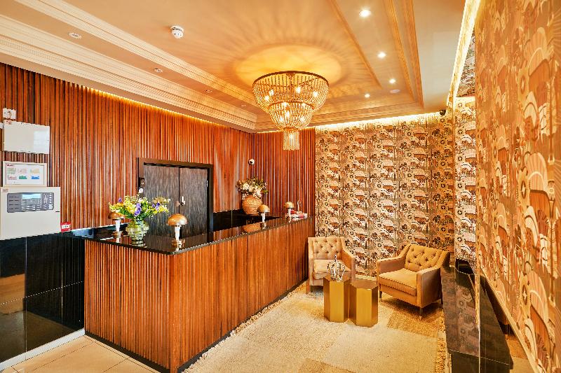 Huttons Hotel - Lobi