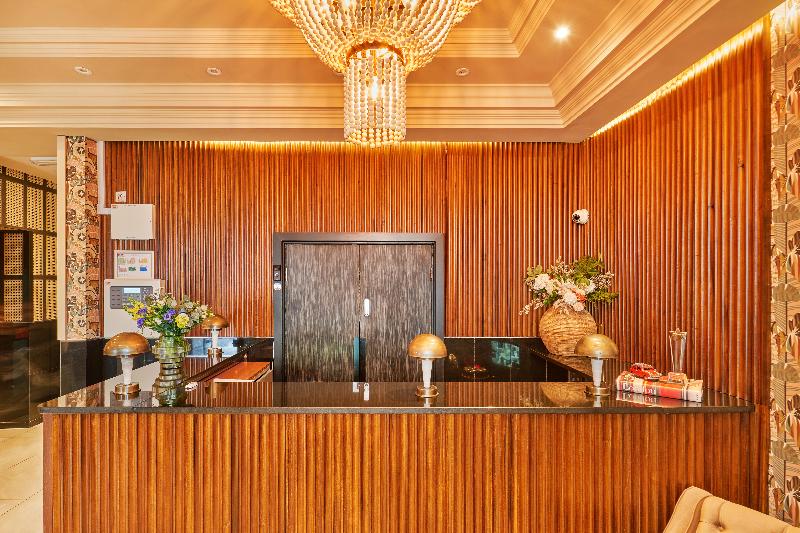 Huttons Hotel - Lobi