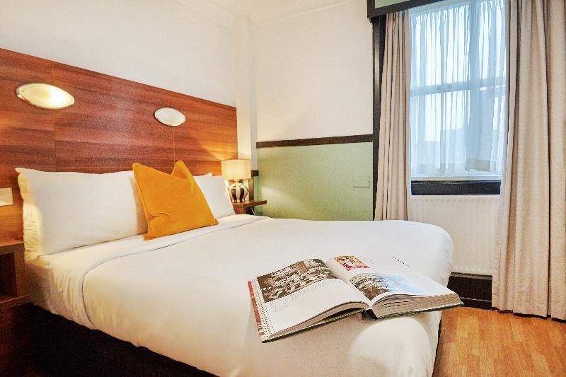 Huttons Hotel - Oda