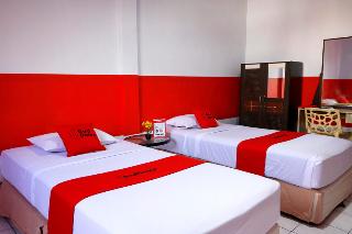 RedDoorz Plus @ Samratulangi Manado fotoÄŸrafÄ±