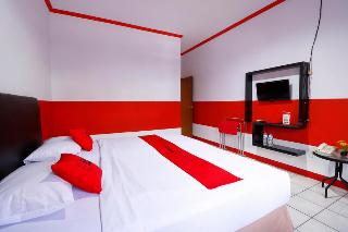 RedDoorz Plus @ Samratulangi Manado fotoÄŸrafÄ±