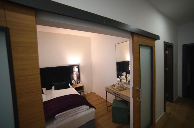 DIWOTEL | Frankfurt Airport Dreieich - Oda