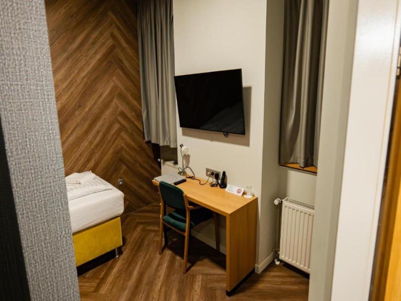 Pilvax Hotel Budapest - Oda