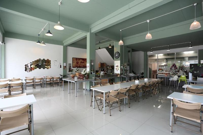 The Lilly Hotel by ZUZU - Restoran