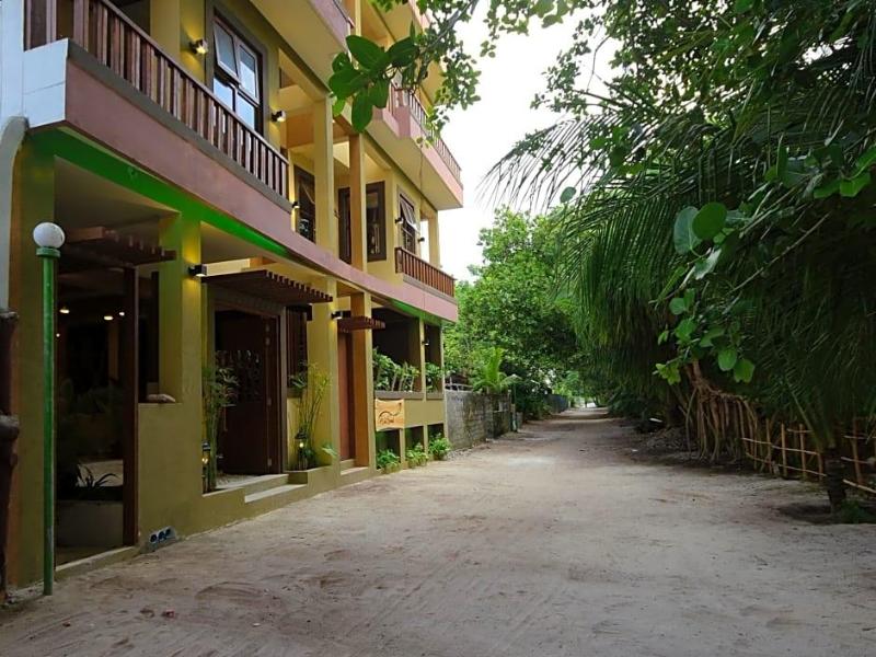 West Sands Ukulhas - Genel