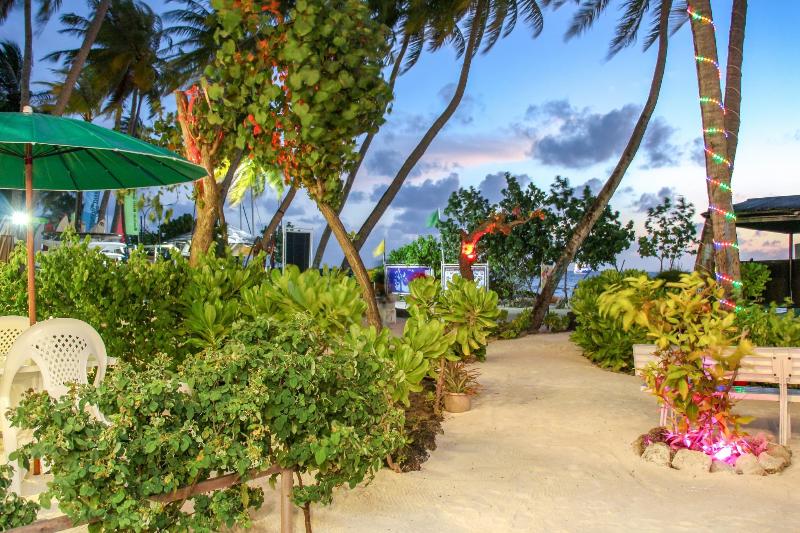 Salt Beach Hotel At Maafushi - Plaj