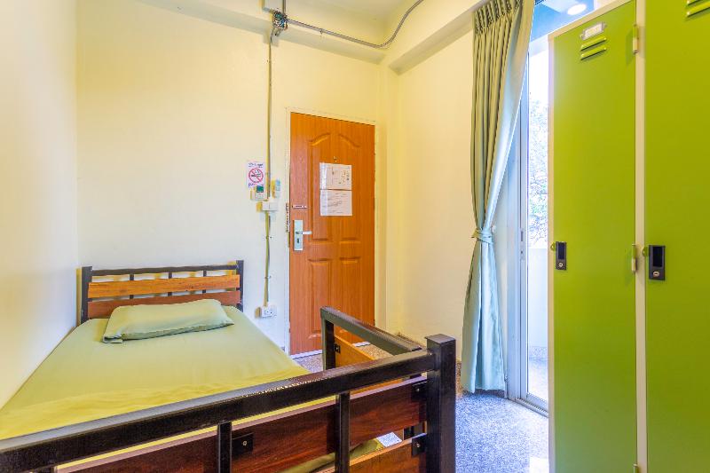 OYO 928 Leaf Hostel - Oda