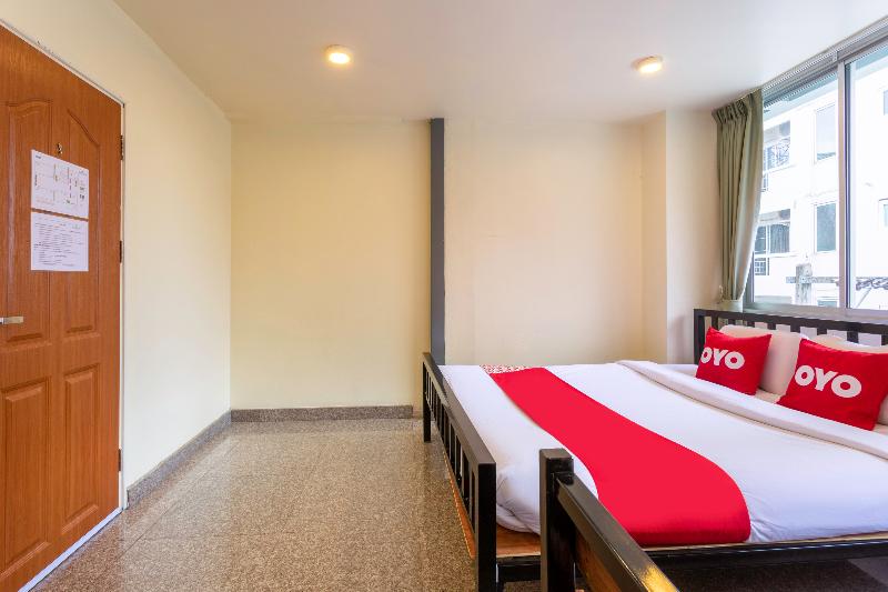 OYO 928 Leaf Hostel - Oda