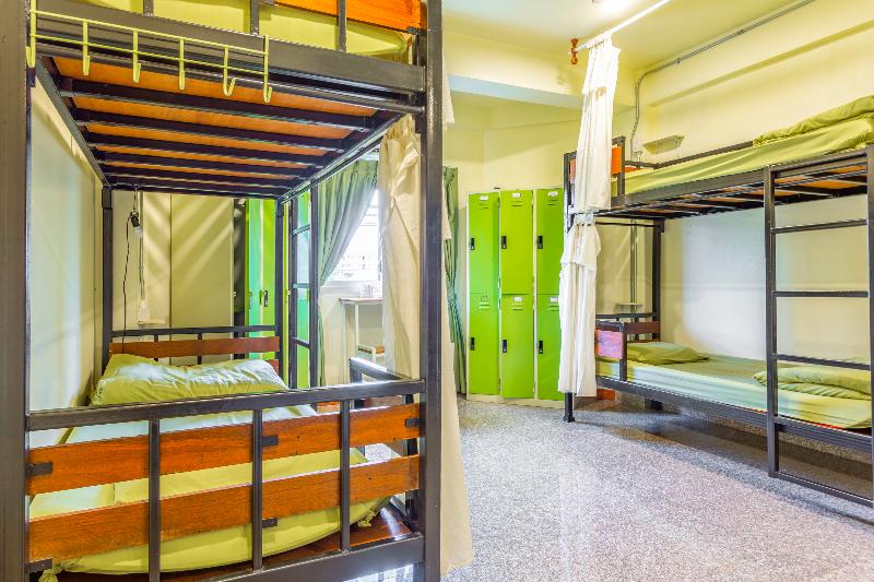 OYO 928 Leaf Hostel - Oda