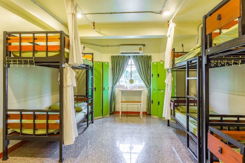 OYO 928 Leaf Hostel - Oda