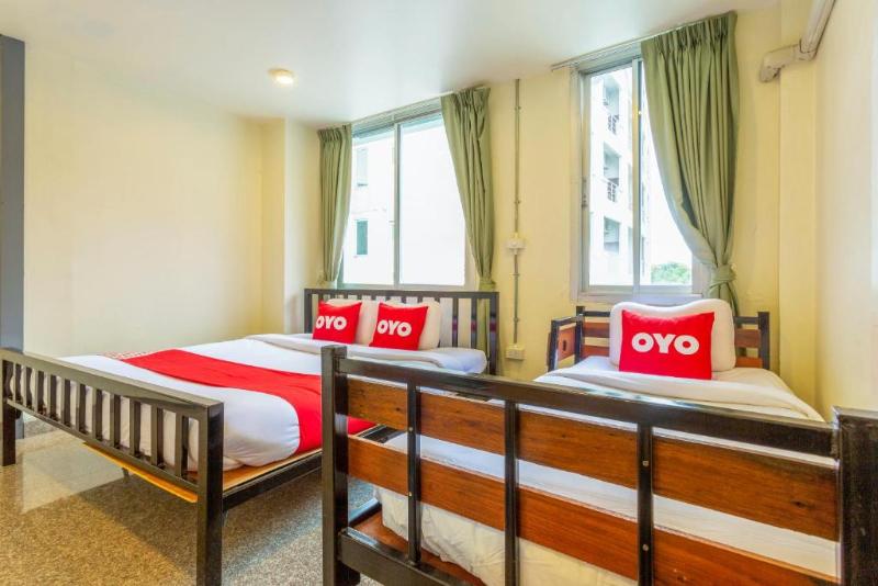 OYO 928 Leaf Hostel - Oda