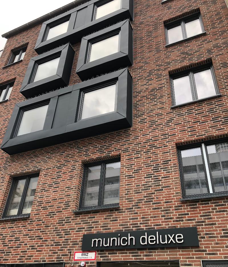 Munich Deluxe - Genel