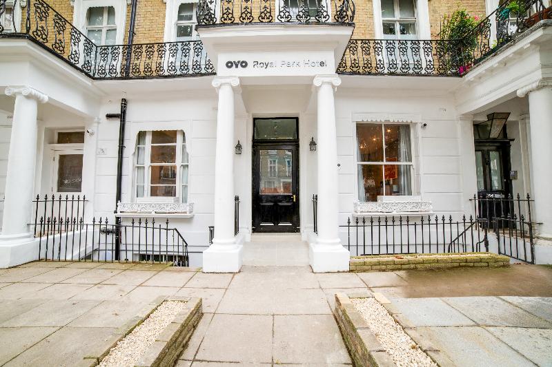 Royal Park Hotel - Lobi