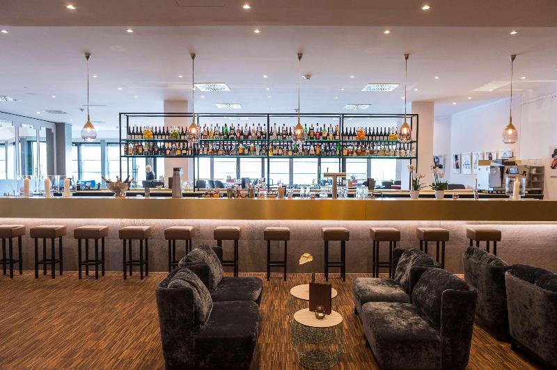 Spark by Hilton Wuppertal City Centre - Bar
