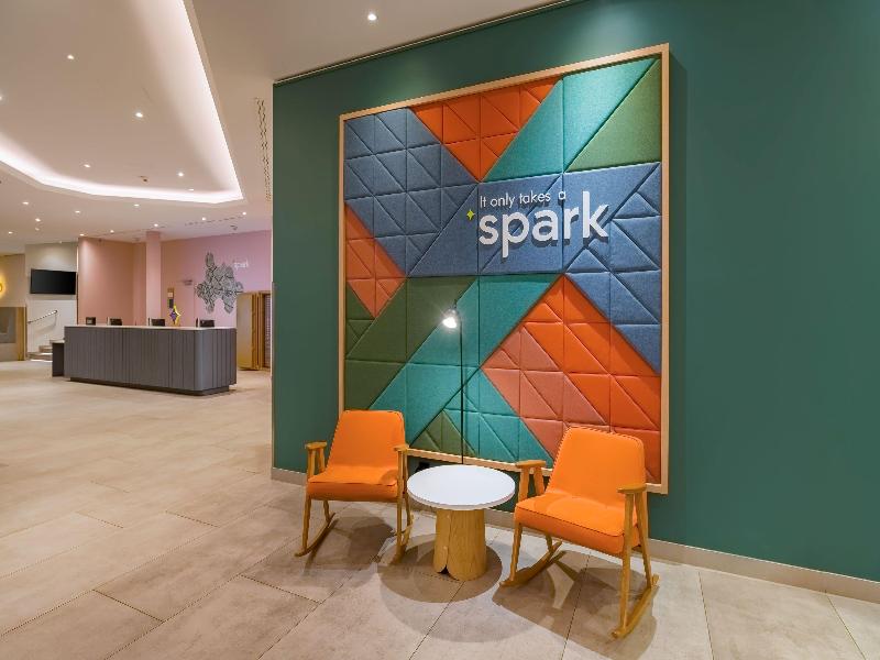 Spark by Hilton Wuppertal City Centre - Lobi