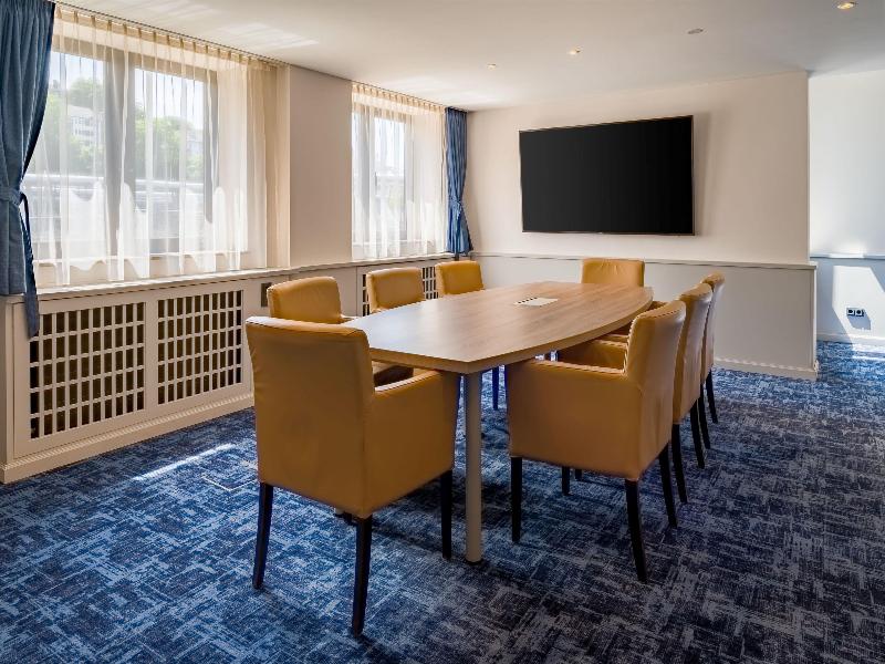 Spark by Hilton Wuppertal City Centre - Genel